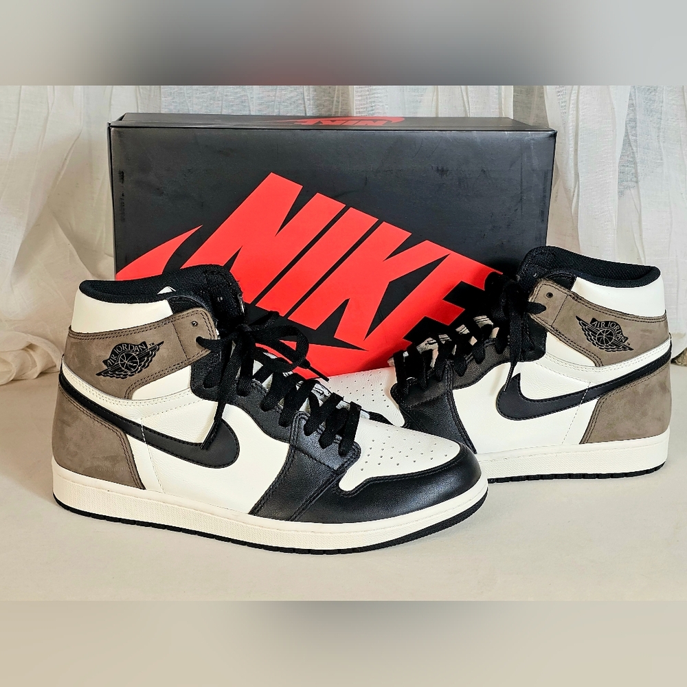 Nike Air Jordan 1 Retro High OG Dark Mocha Size 11 555088-105 GOAT Verified - Picture 11 of 16